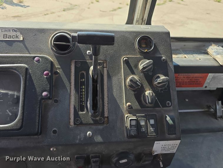 image for item DR3969 2003 Workhorse Custom Chassis P42 delivery truck