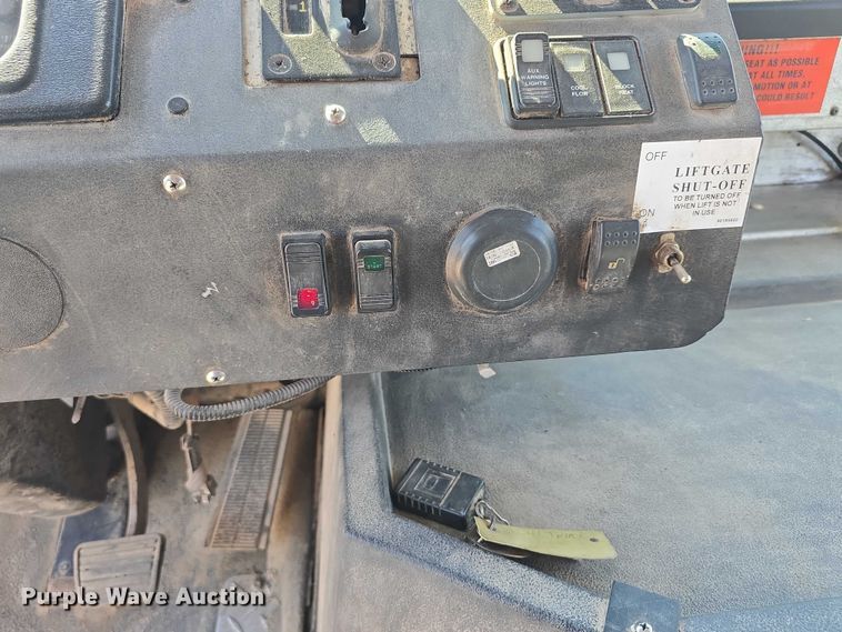 image for item DR3969 2003 Workhorse Custom Chassis P42 delivery truck