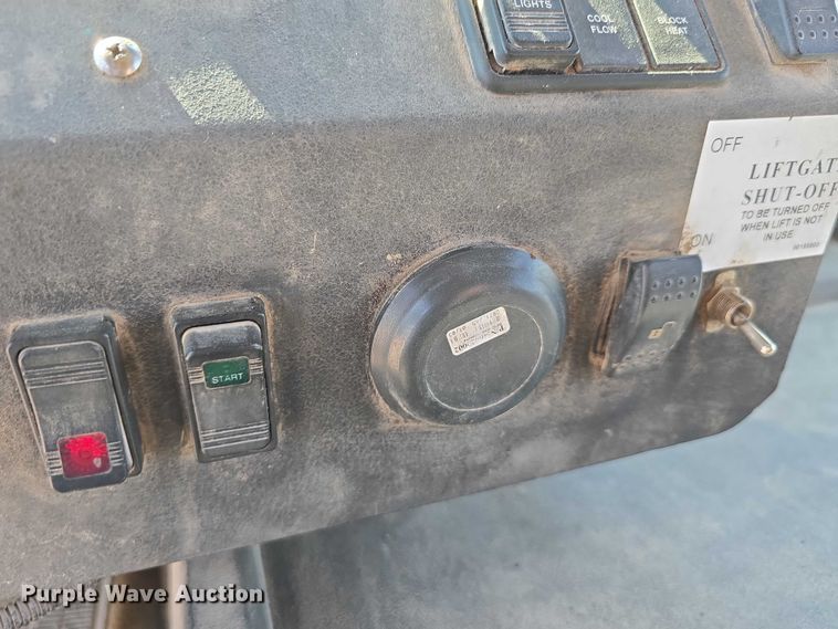 image for item DR3969 2003 Workhorse Custom Chassis P42 delivery truck