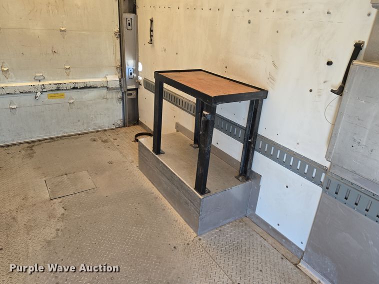 image for item DR3969 2003 Workhorse Custom Chassis P42 delivery truck