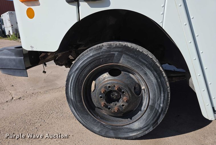 image for item DR3969 2003 Workhorse Custom Chassis P42 delivery truck