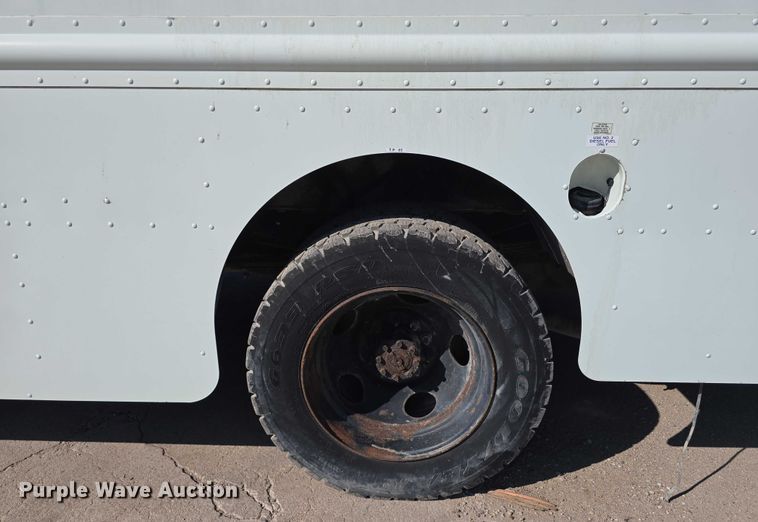 image for item DR3969 2003 Workhorse Custom Chassis P42 delivery truck