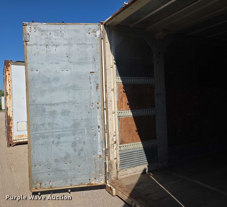 image for item DR3971 1994 Hyundai HDM-48WH-A8100R1 shipping container