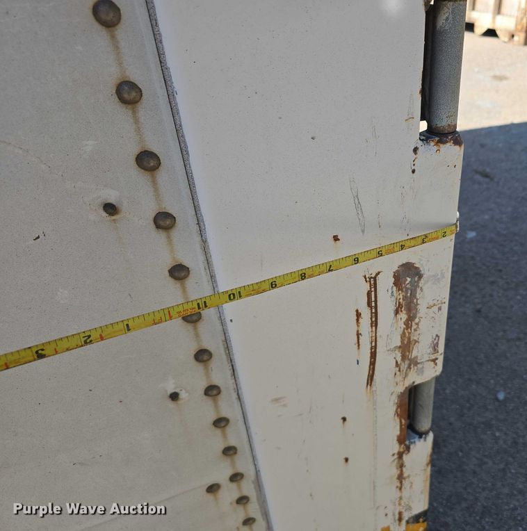 image for item DR3973 1993 Hyundai HDM-48WH-A8100 shipping container