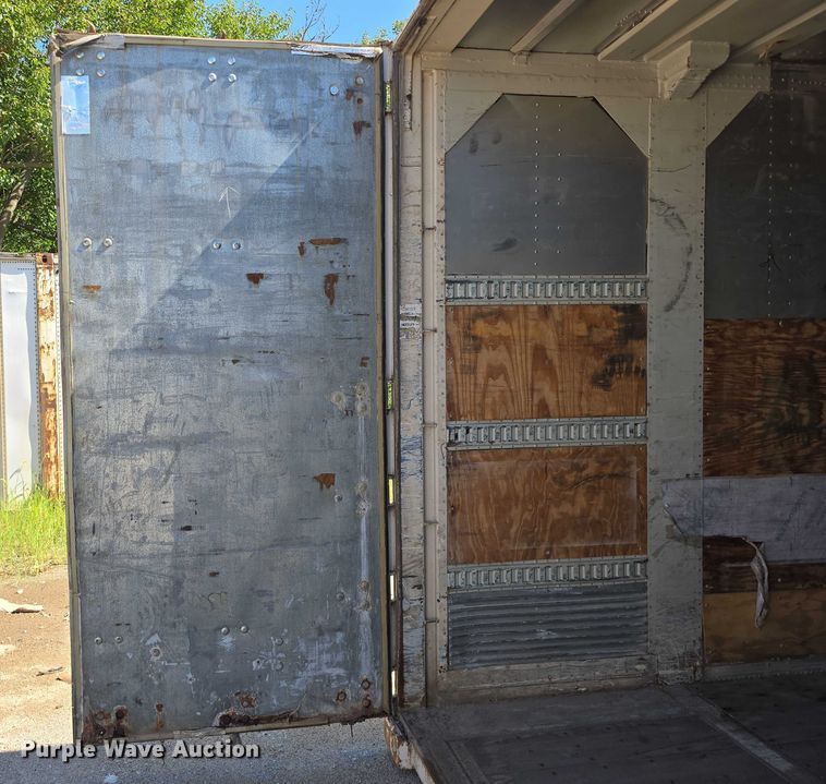 image for item DR3973 1993 Hyundai HDM-48WH-A8100 shipping container