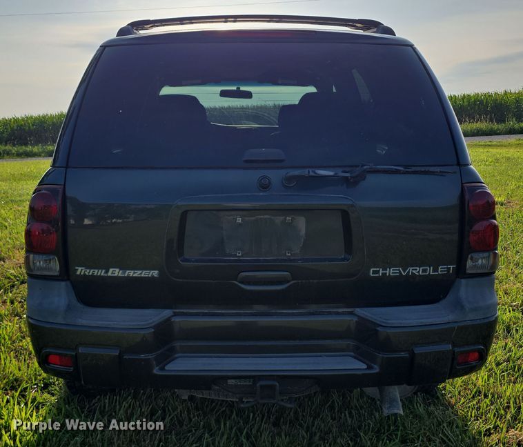 image for item DR3981 2004 Chevrolet TrailBlazer LS SUV