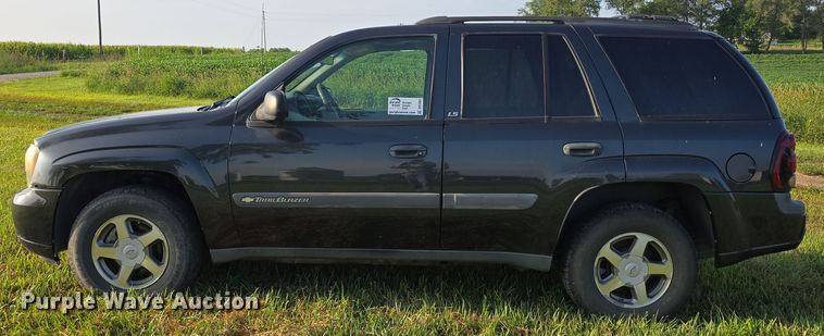 image for item DR3981 2004 Chevrolet TrailBlazer LS SUV