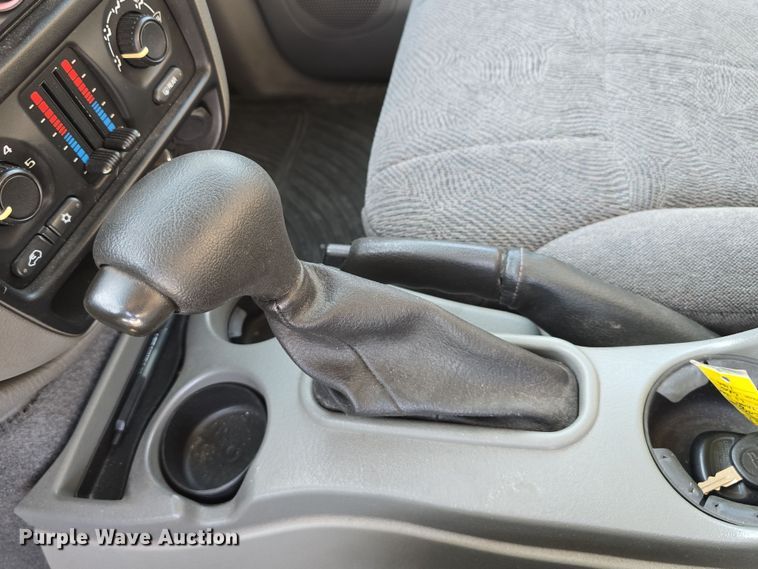 image for item DR3981 2004 Chevrolet TrailBlazer LS SUV