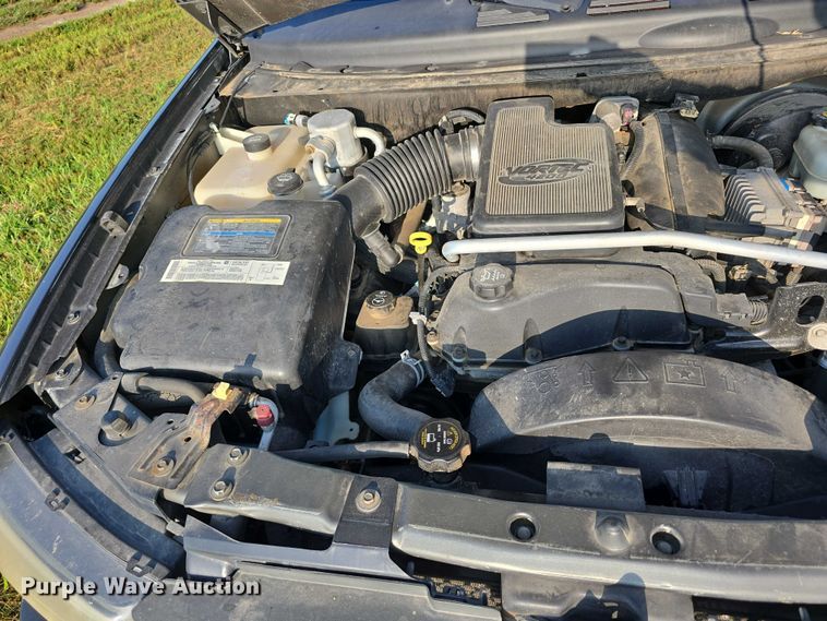 image for item DR3981 2004 Chevrolet TrailBlazer LS SUV