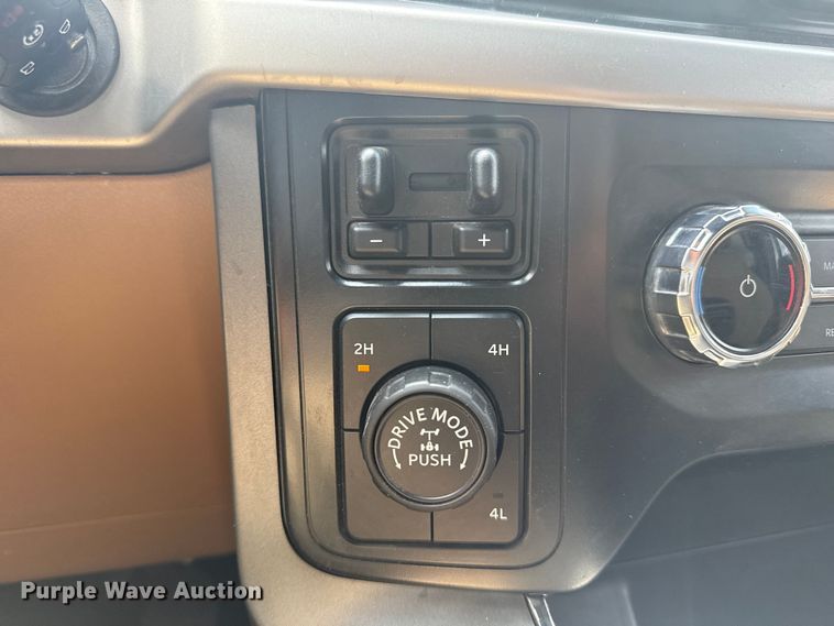 image for item DS3856 2022 Ford F150 XLT SuperCrew pickup truck