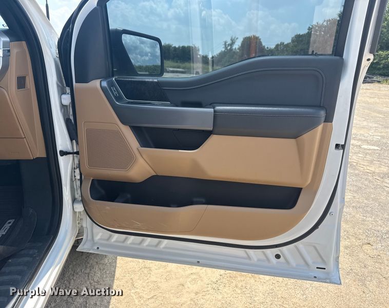 image for item DS3856 2022 Ford F150 XLT SuperCrew pickup truck