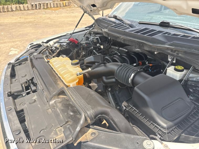 image for item DS3856 2022 Ford F150 XLT SuperCrew pickup truck