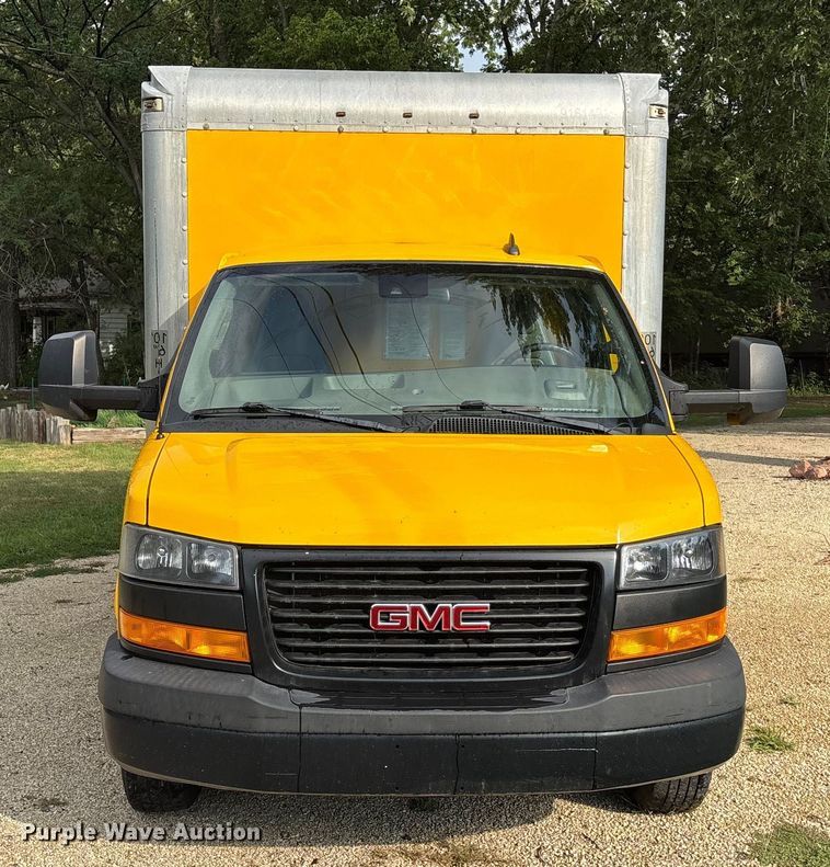 image for item DT3250 2019 GMC Savana G3500 box truck