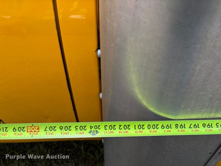 image for item DT3250 2019 GMC Savana G3500 box truck