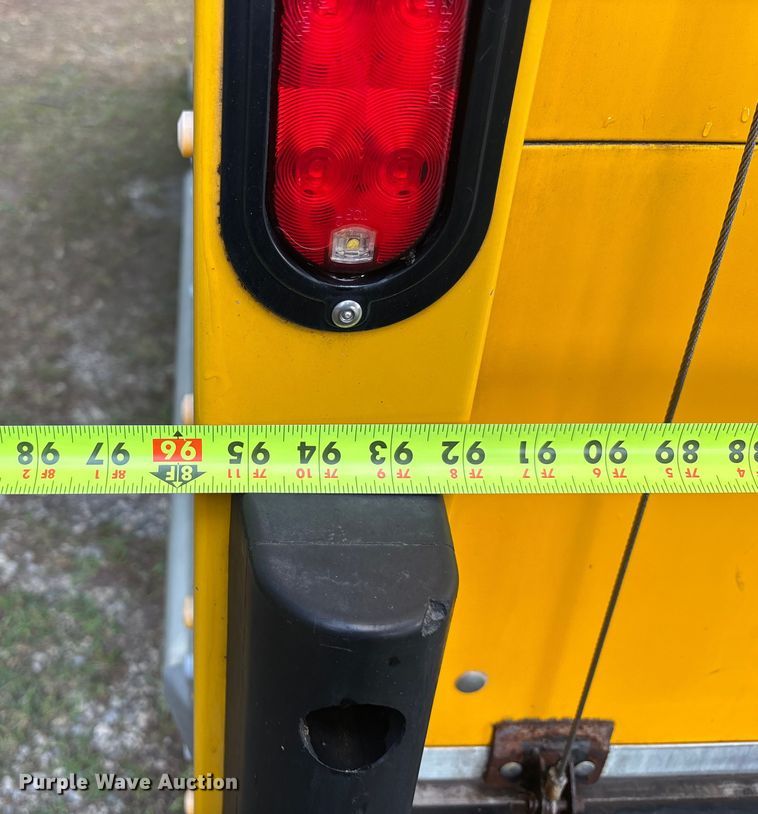 image for item DT3250 2019 GMC Savana G3500 box truck