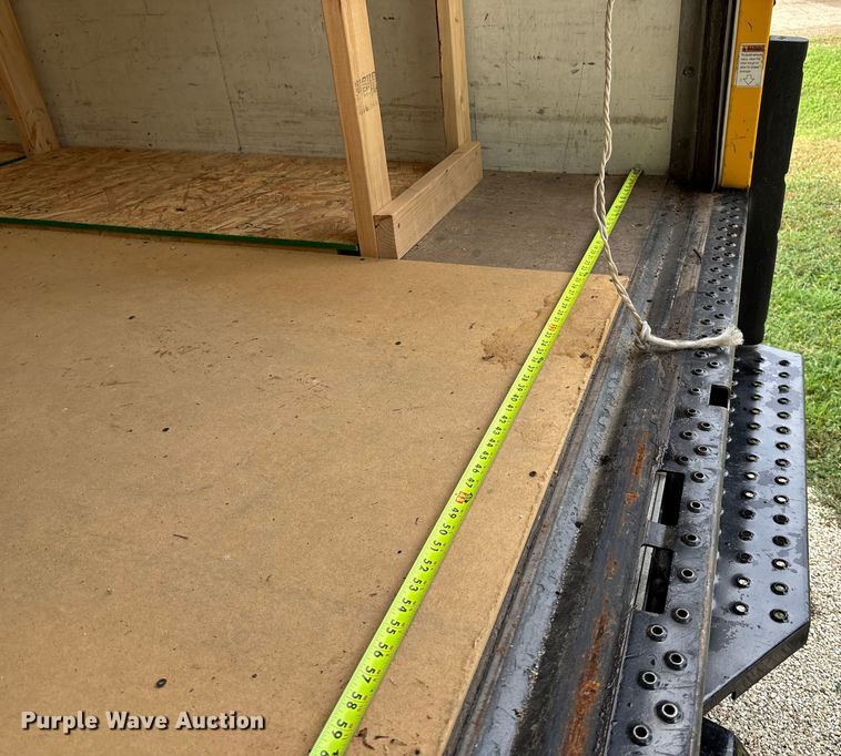 image for item DT3250 2019 GMC Savana G3500 box truck