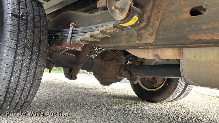 image for item DT3250 2019 GMC Savana G3500 box truck