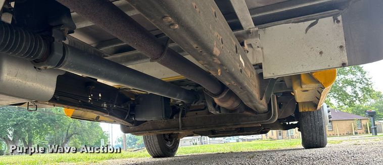 image for item DT3250 2019 GMC Savana G3500 box truck