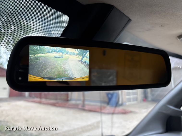 image for item DT3250 2019 GMC Savana G3500 box truck