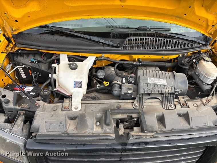 image for item DT3250 2019 GMC Savana G3500 box truck