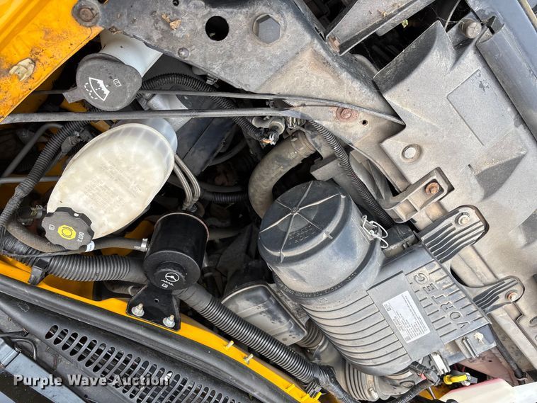 image for item DT3250 2019 GMC Savana G3500 box truck