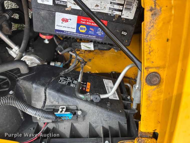 image for item DT3250 2019 GMC Savana G3500 box truck