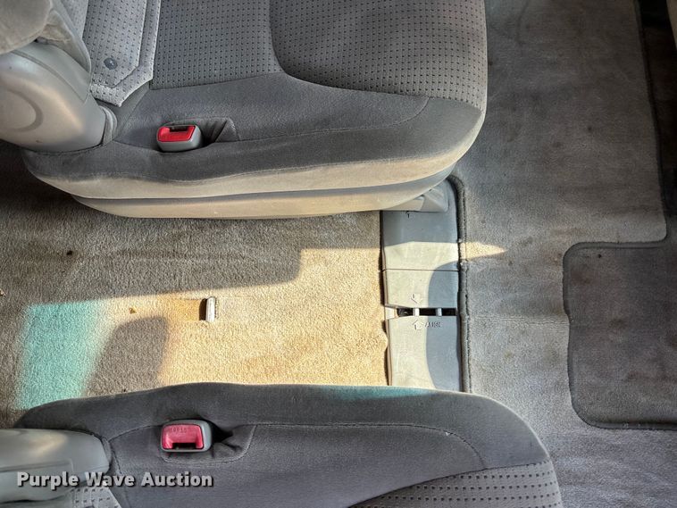 image for item DT3339 2008 Toyota Sienna van