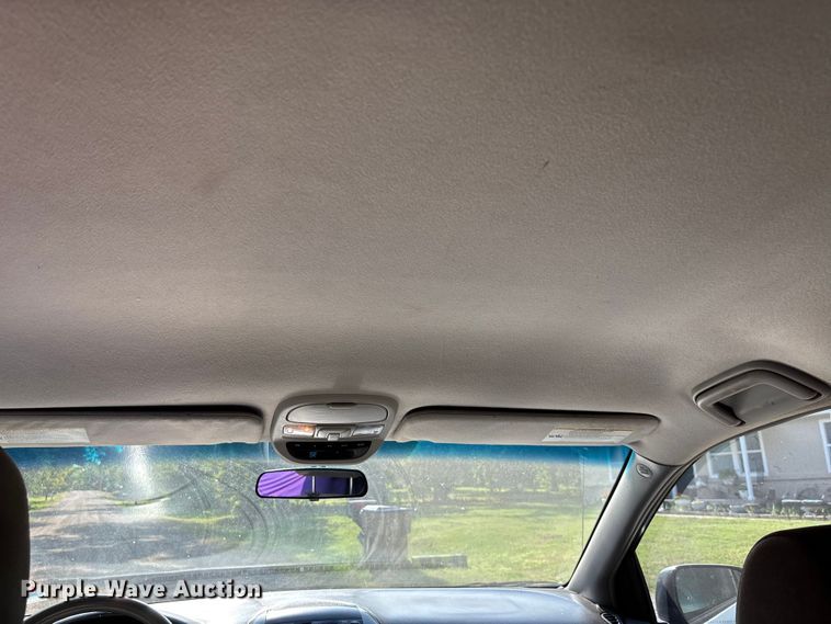 image for item DT3339 2008 Toyota Sienna van