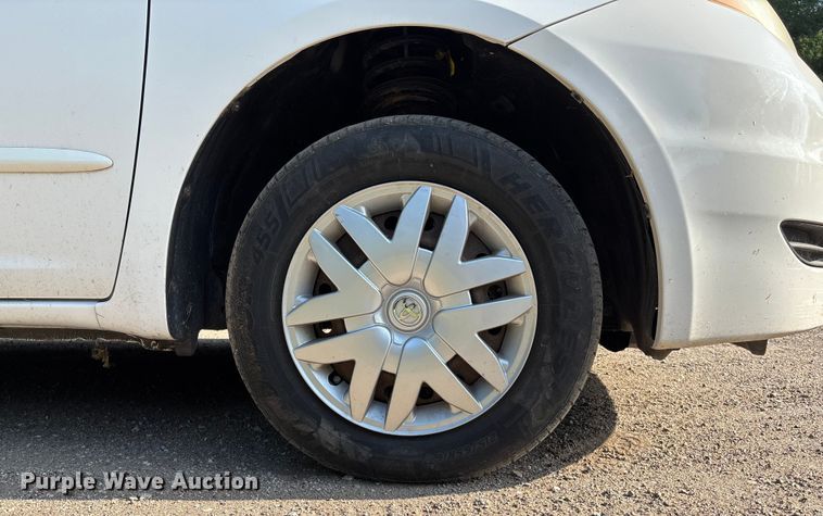 image for item DT3339 2008 Toyota Sienna van