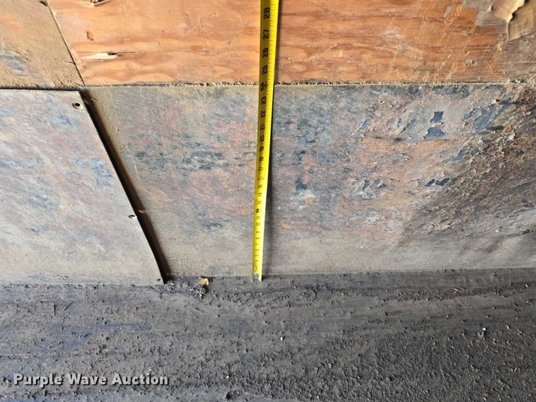 image for item DT6975 1991 International 8100 box truck