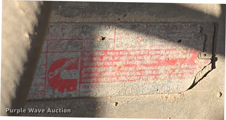 image for item DT6975 1991 International 8100 box truck