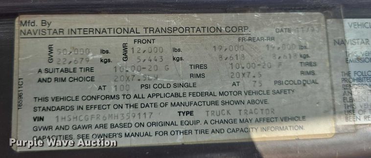 image for item DT6975 1991 International 8100 box truck