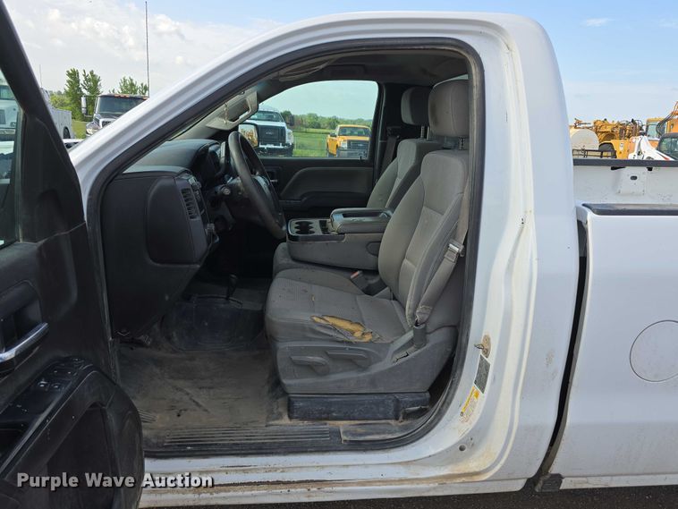 image for item DT6978 2016 Chevrolet Silverado 1500 pickup truck