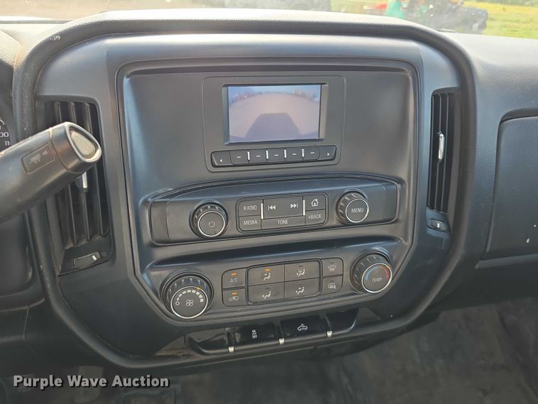 image for item DT6978 2016 Chevrolet Silverado 1500 pickup truck