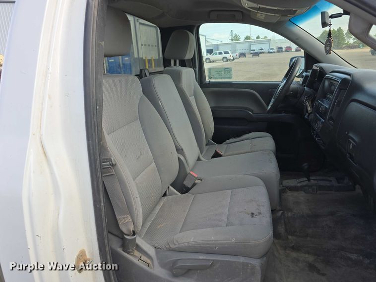 image for item DT6978 2016 Chevrolet Silverado 1500 pickup truck