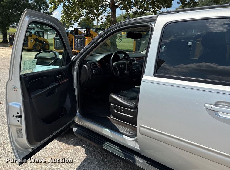 image for item DU1260 2014 Chevrolet Suburban SUV