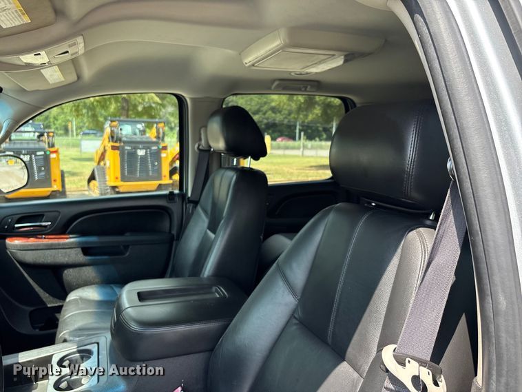 image for item DU1260 2014 Chevrolet Suburban SUV