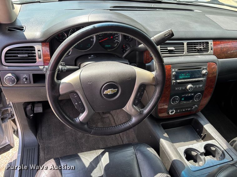 image for item DU1260 2014 Chevrolet Suburban SUV