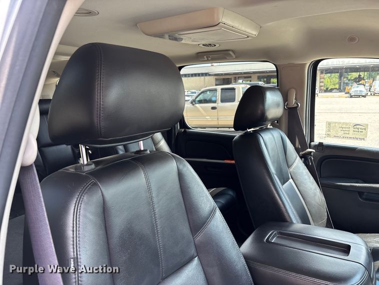 image for item DU1260 2014 Chevrolet Suburban SUV