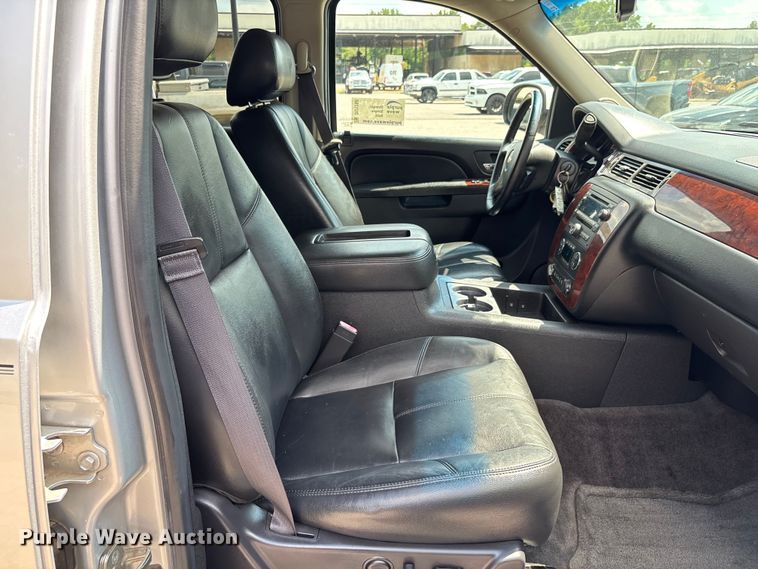 image for item DU1260 2014 Chevrolet Suburban SUV