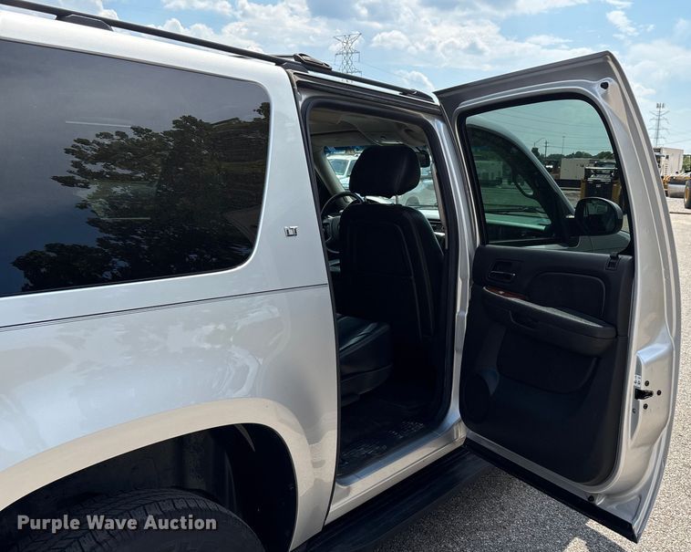 image for item DU1260 2014 Chevrolet Suburban SUV