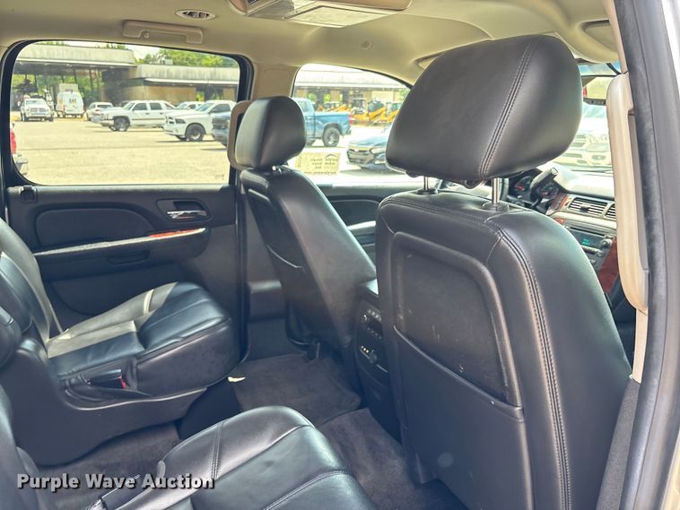 image for item DU1260 2014 Chevrolet Suburban SUV