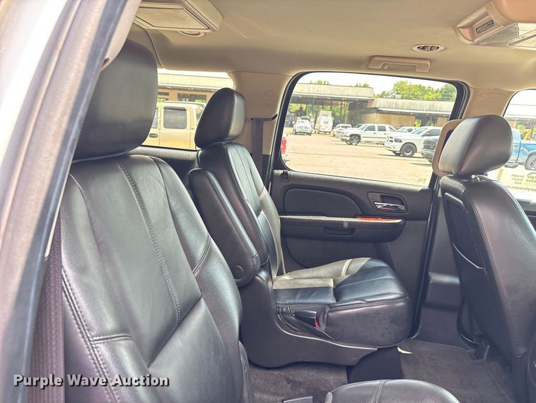 image for item DU1260 2014 Chevrolet Suburban SUV