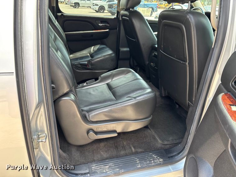 image for item DU1260 2014 Chevrolet Suburban SUV