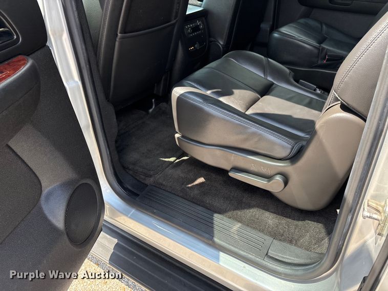 image for item DU1260 2014 Chevrolet Suburban SUV