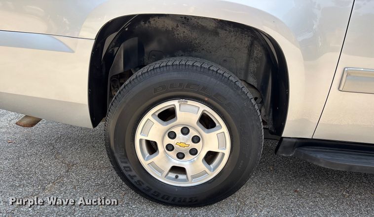 image for item DU1260 2014 Chevrolet Suburban SUV
