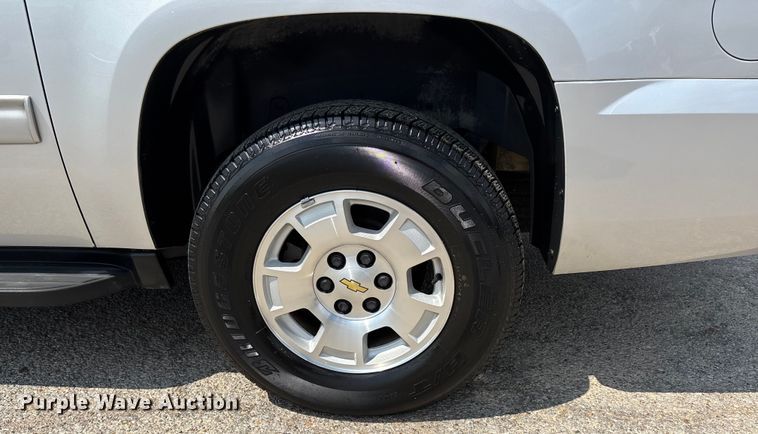 image for item DU1260 2014 Chevrolet Suburban SUV