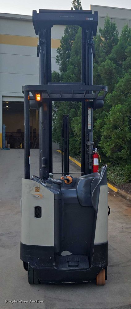 image for item DU2506 2012 Crown RD5725-30 reach truck