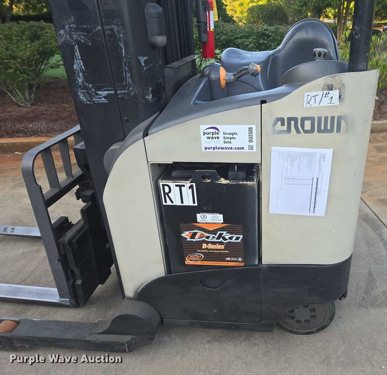 image for item DU2506 2012 Crown RD5725-30 reach truck