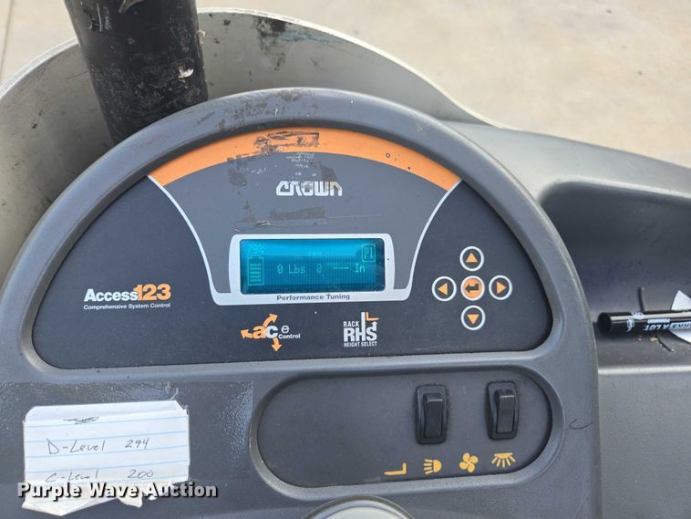 image for item DU2506 2012 Crown RD5725-30 reach truck